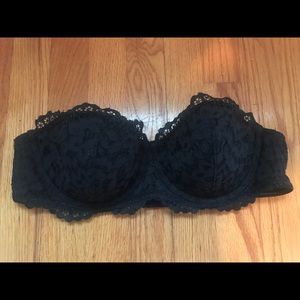 Black strapless Victoria’s Secret laced bra
